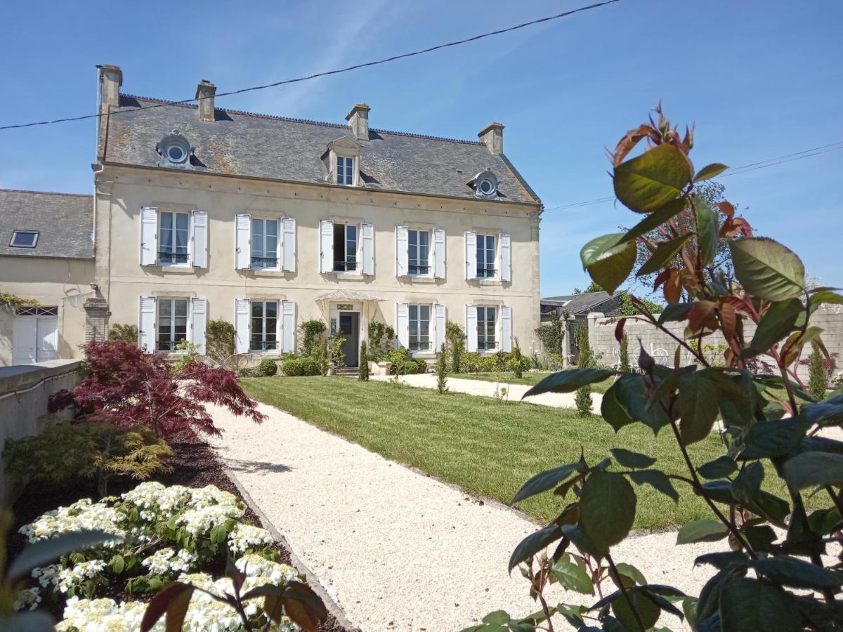 Osmanville Les Mariesis Bed & Breakfast エクステリア 写真